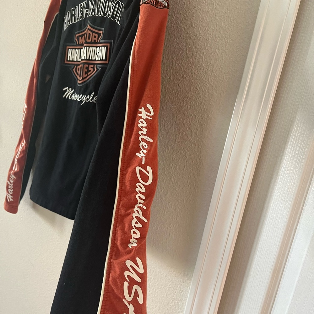Woman’s long sleeve Harley Davidson shirt